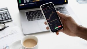 Mehr über den Artikel erfahren Wie funktioniert Trading: Ultimativer Leitfaden für Einsteiger